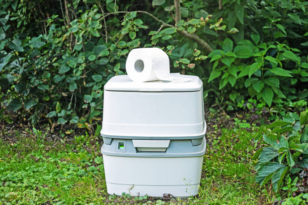 Best Porta potty rental near me  in Saranac, MI