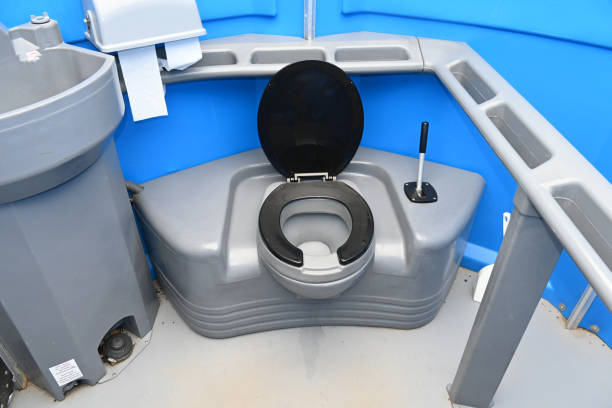 Best Construction site porta potty rental  in Saranac, MI
